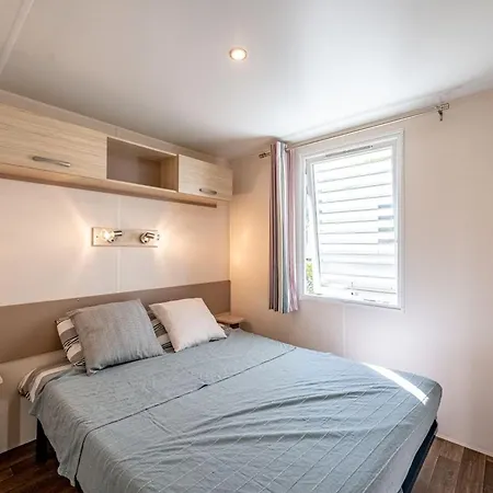 مكان تخييم Mobil Avec Terrasse Pour 6 Personnes - Api-1-52-636 Badefols-sur-Dordogne